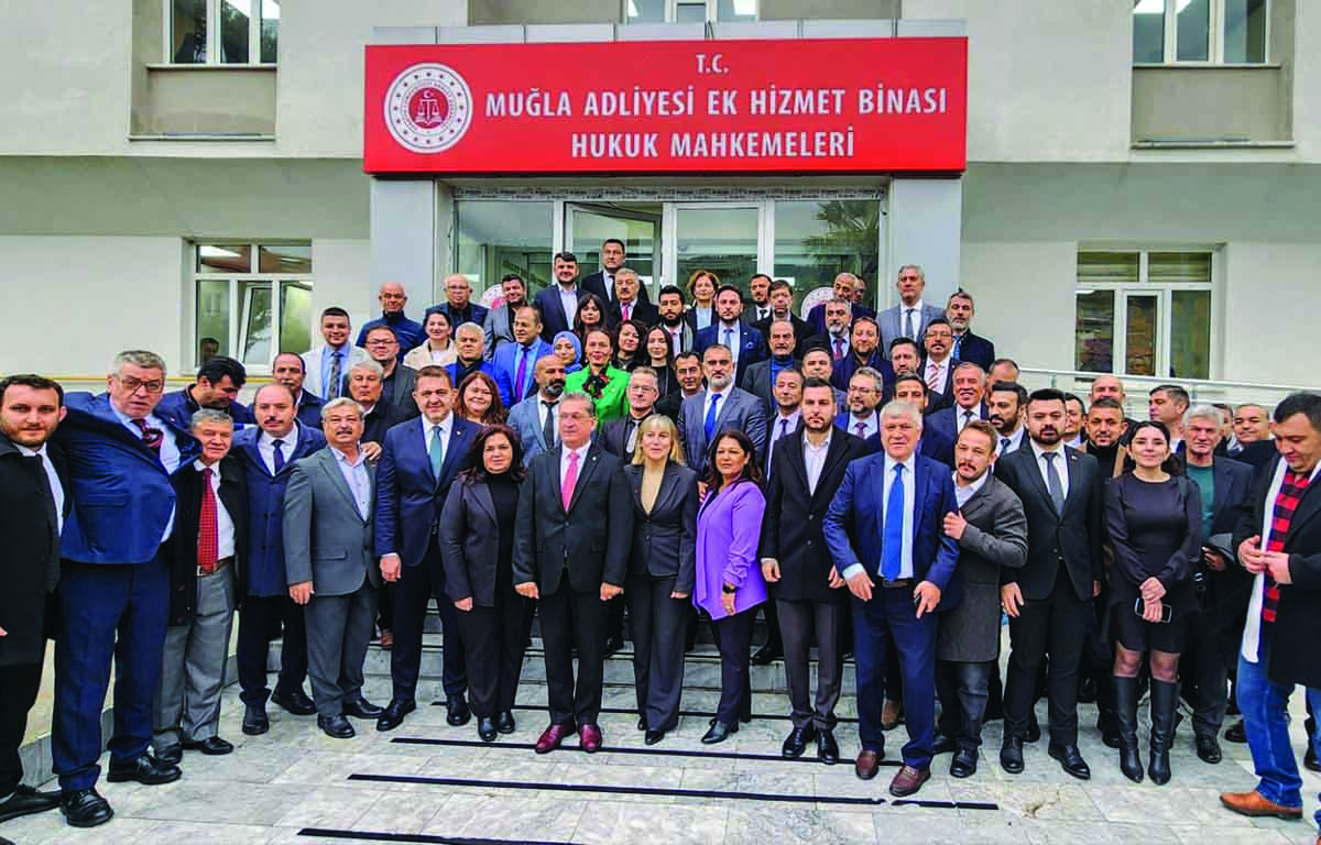 AK PARTİ MUĞLA İL BAŞKANI LAÇİN MAZBATASINI TESLİM ALDI...