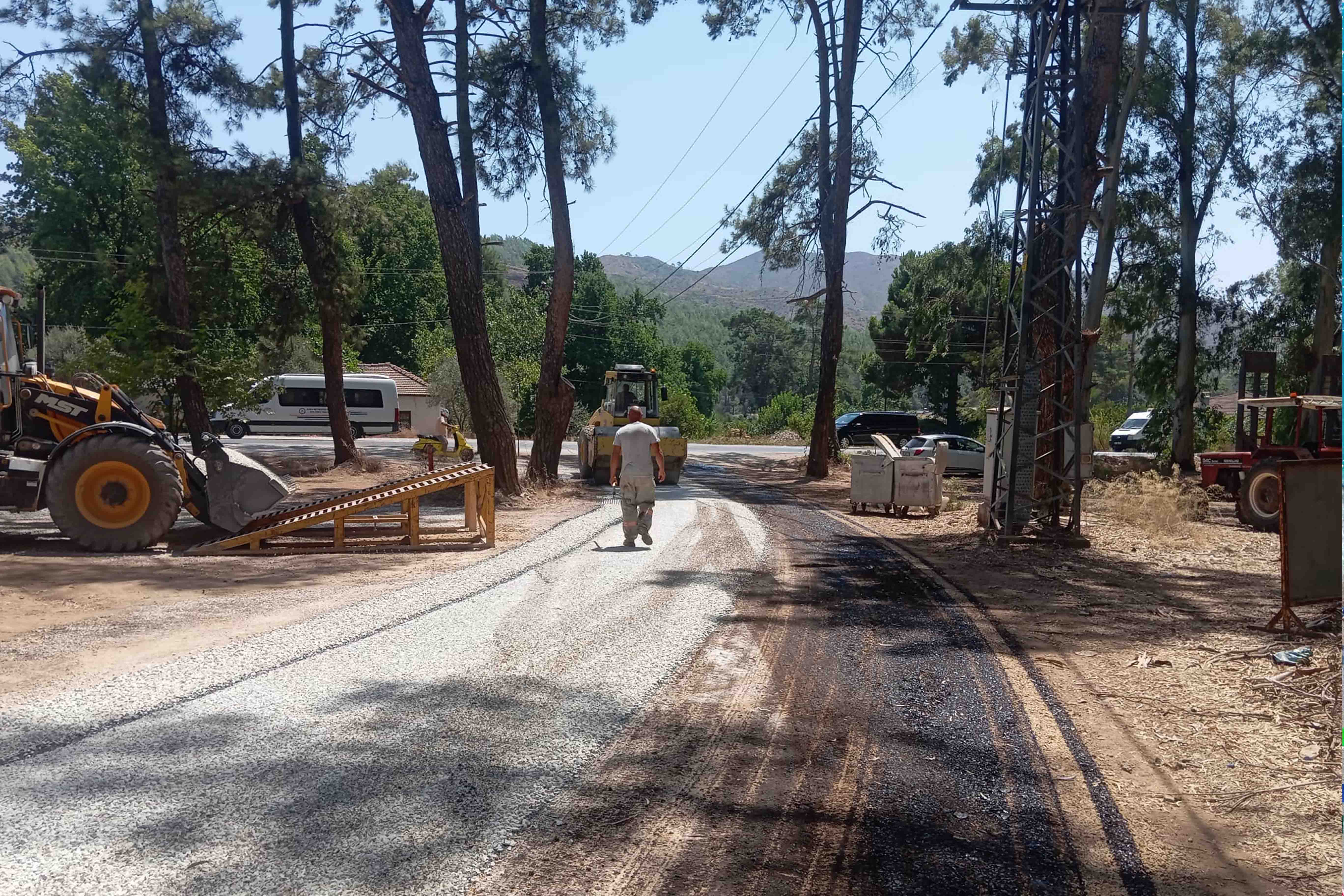 BÖRDÜBET YOLLARI YENİLENİYOR