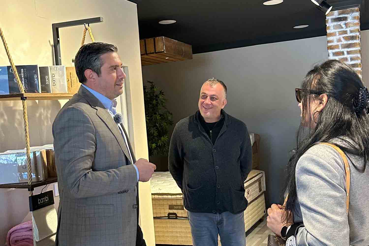 AK Parti Marmaris İlçe Başkanı Muzaffer Aravi’den Esnaf Ziyaretleri: “Sorumluluğumuzun bilincindeyiz, durmadan çalışacağız”