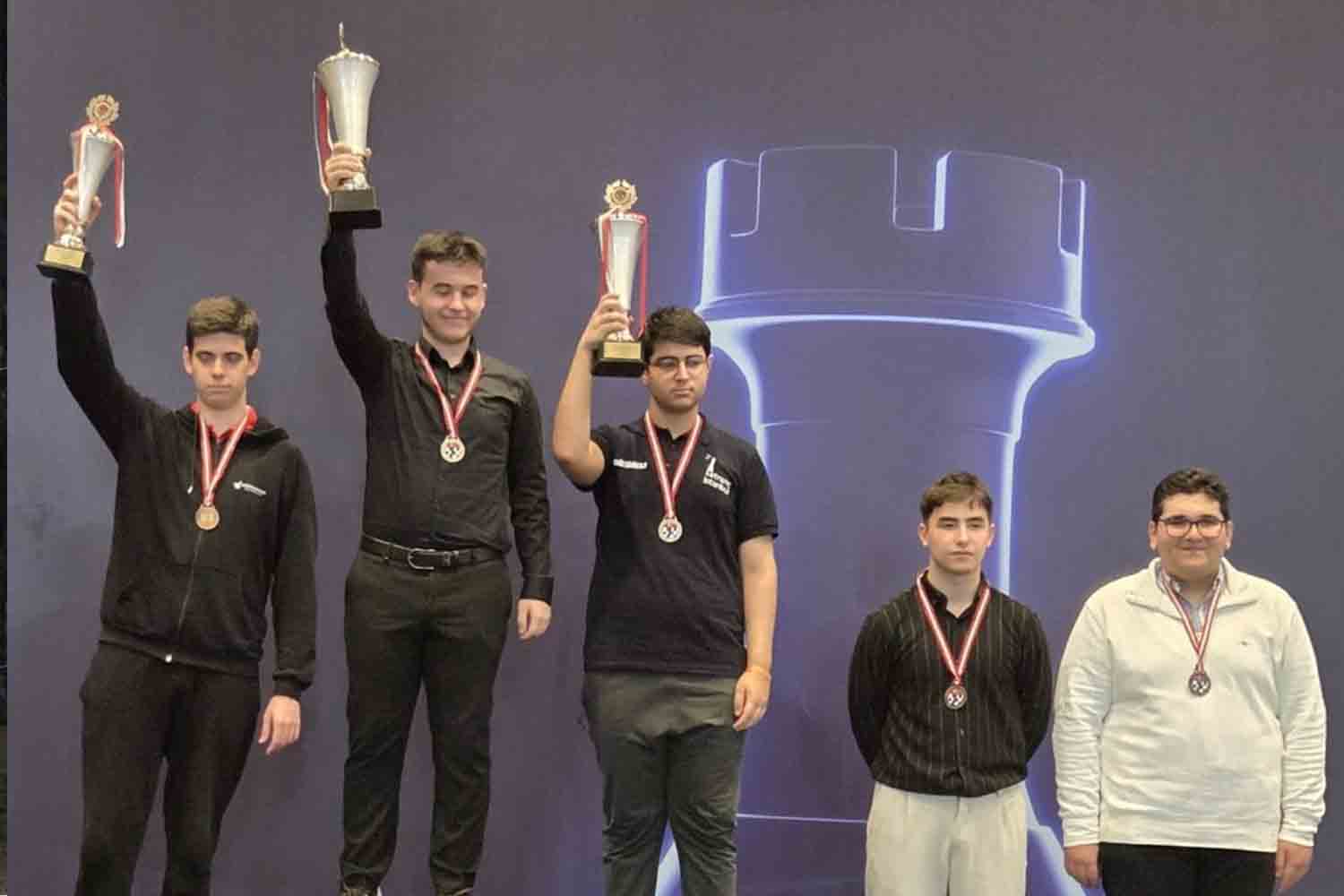 Büyükşehir Satranç Takımı’ndan Türkiye Şampiyonluğu