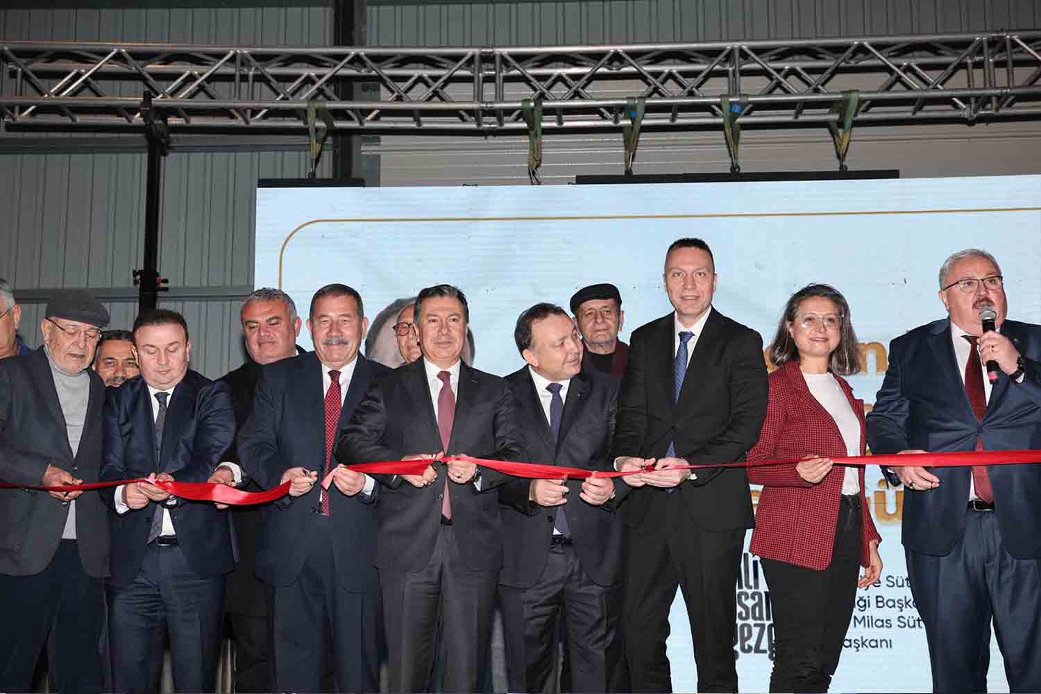 Başkan Aras: “Muğla’nın Dört Bir Yanında Üreticiyi Desteklemeye Devam Ediyoruz”