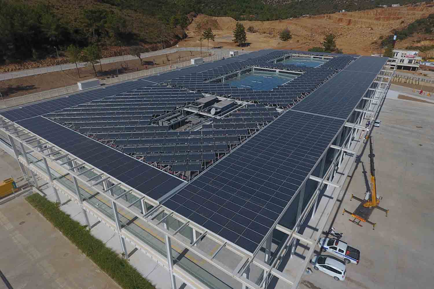 Büyükşehir, Güneş Enerjisinde Verimi Artırıyor