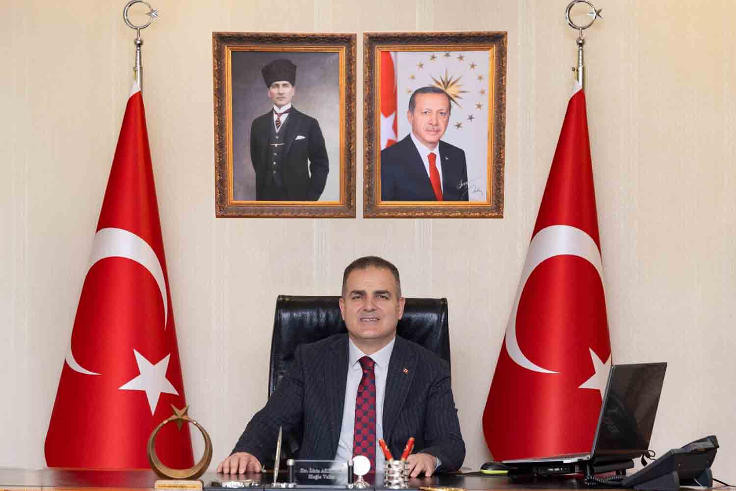 Ramazan-ı Şerif’ini en kalbi duygularımla tebrik ediyor; hayırlara vesile olmasını diliyorum.