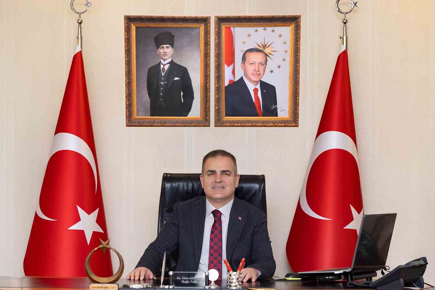 Muğla Valisi Dr. İdris Akbıyık, Ramazan Bayramı dolayısıyla yayımladığı mesajda birlik, beraberlik ve dayanışma vurgusu yaptı.