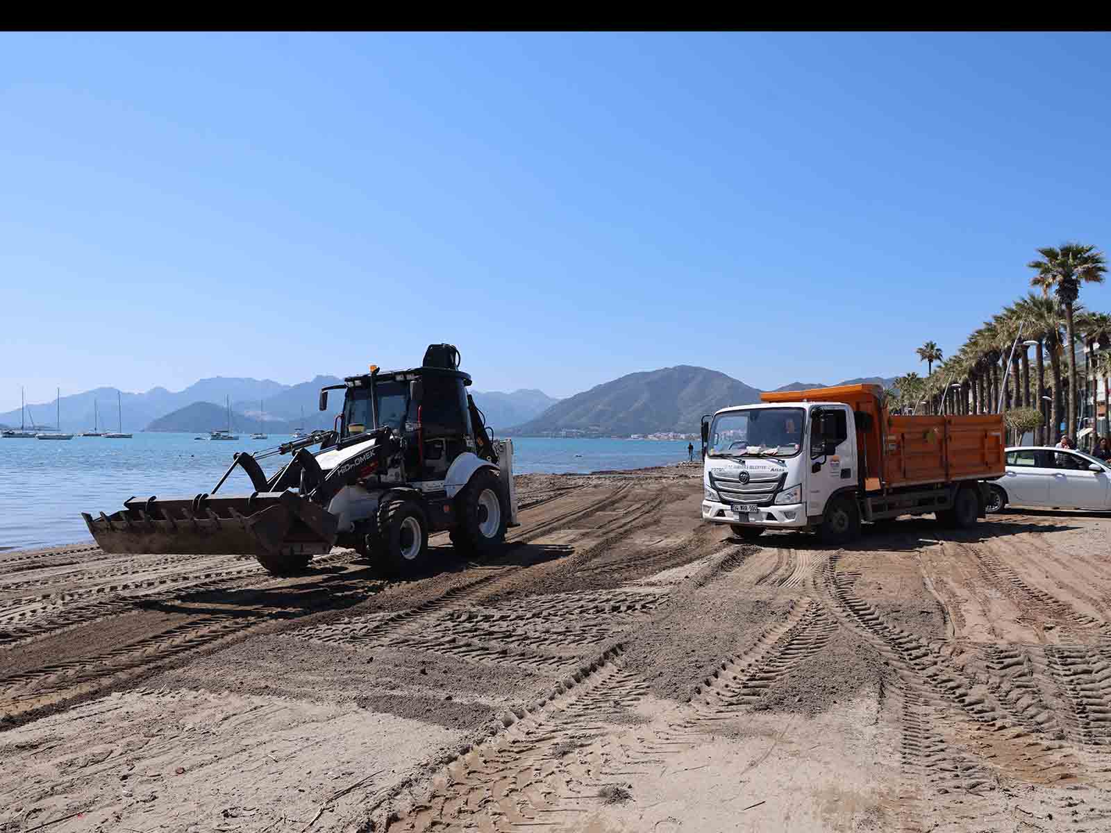 MARMARİS YAZA HAZIRLANIYOR