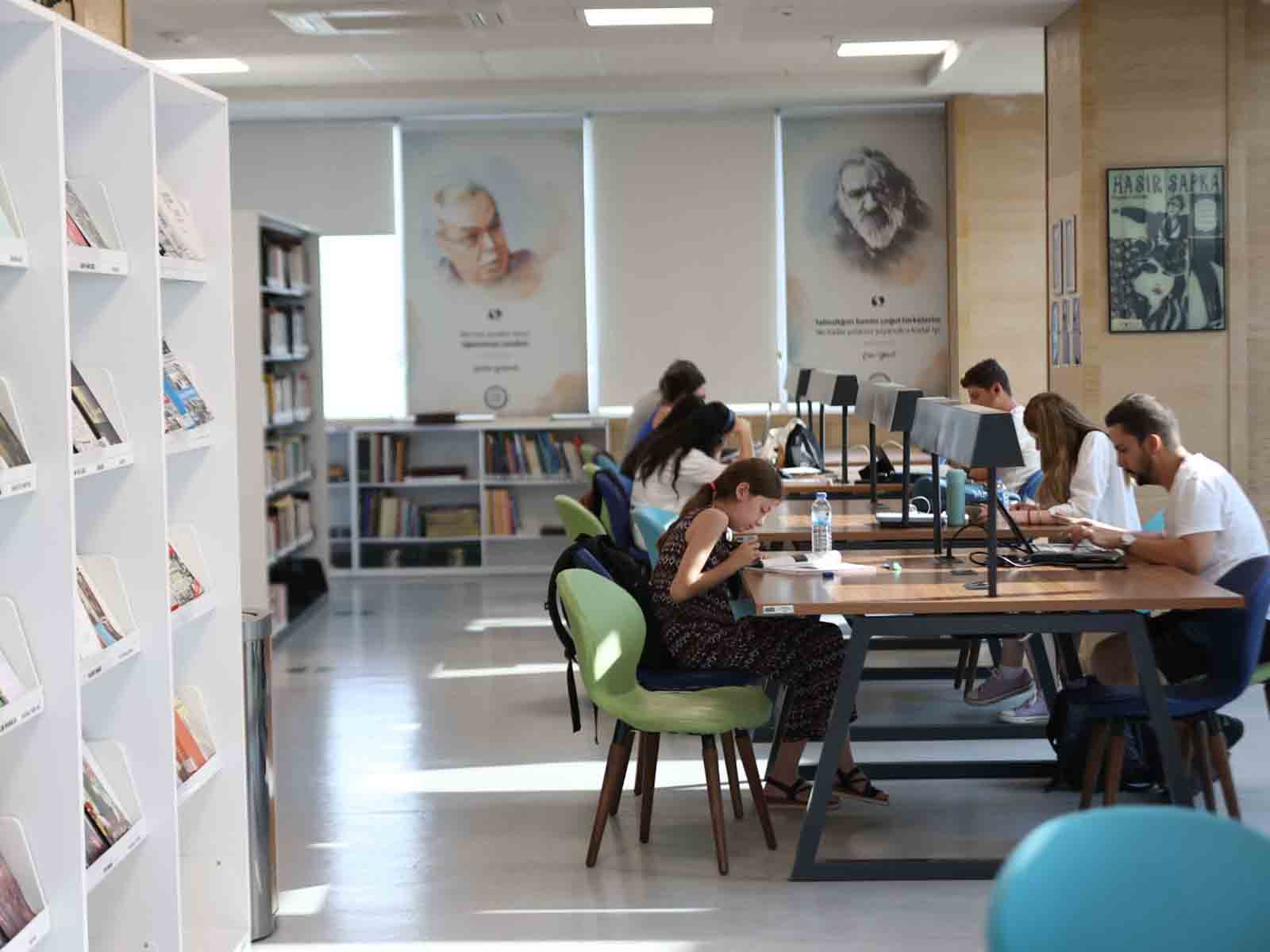 Bilginin Merkezi Kütüphanelere Yoğun İlgi