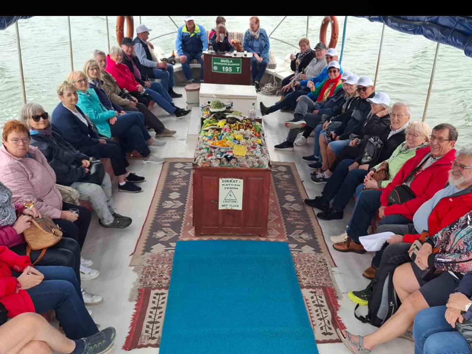 İLK KAFİLE GELDİ: AVUSTURYALILAR YİNE MARMARİS’TE