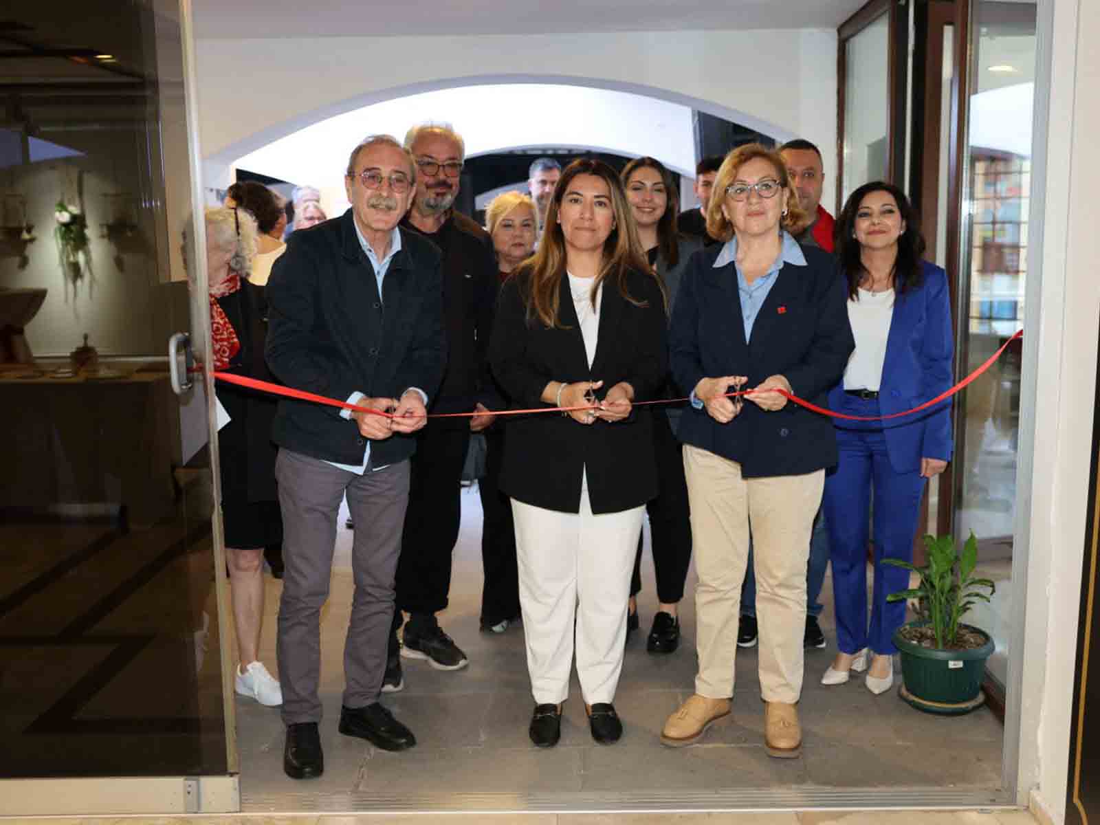 EL EMEĞİ ESERLER GÖRÜCÜYE ÇIKTI