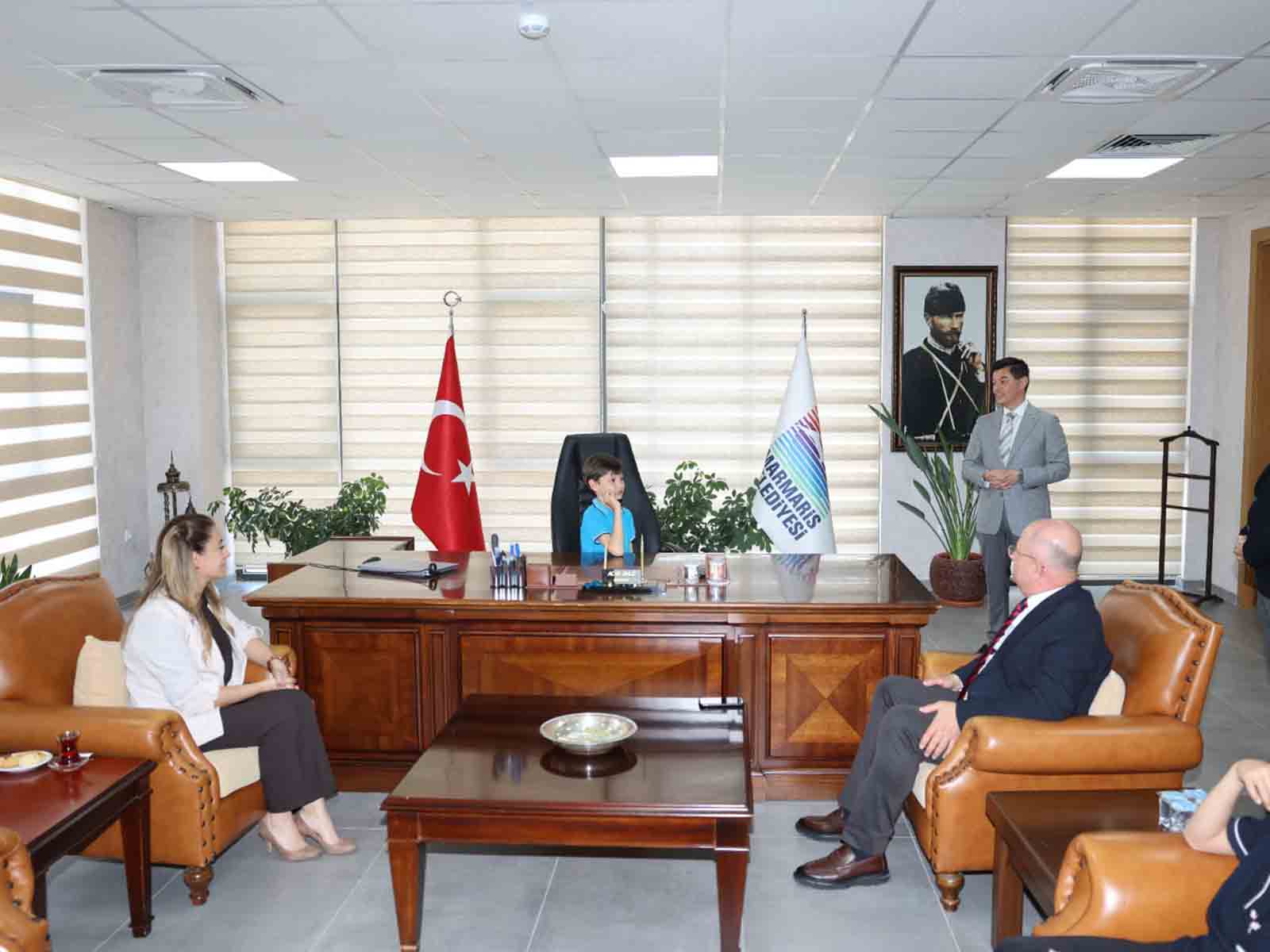 MİNİK BAŞKANLAR MAKAMDA