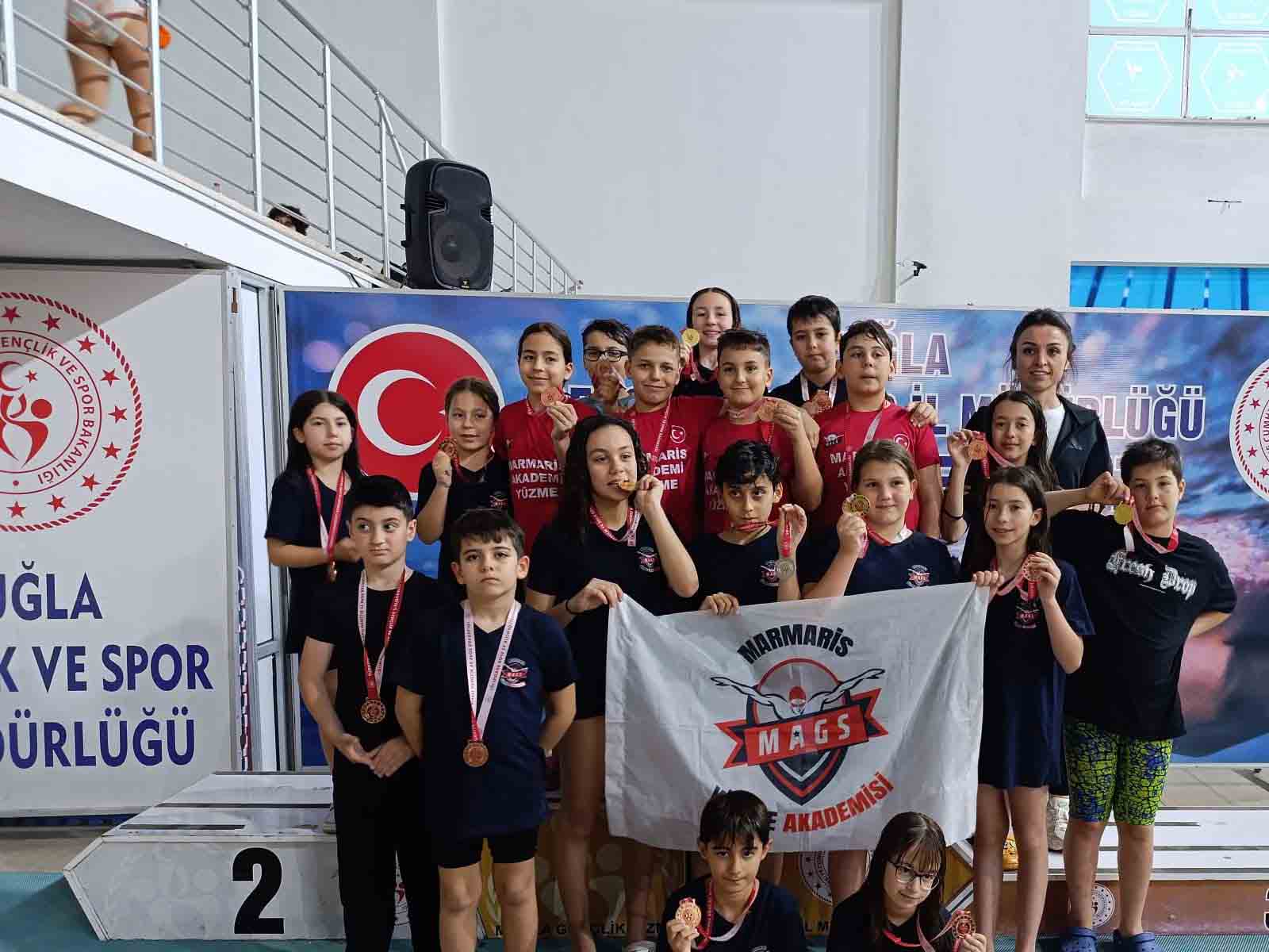 “Kulaç Atamıyoruz Ama İl Birincisi Oluyoruz” Marmaris Yüzme Akademisi’nden Sessiz Ama Güçlü Bir Mesaj