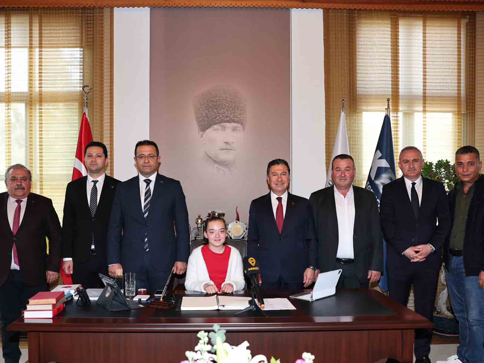 23 Nisan’da Anlamlı Devir: Başkanlık Azra’ya Emanet