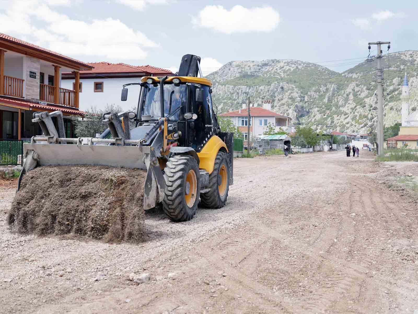 Düğerek’te Yol Çalışmaları Başladı