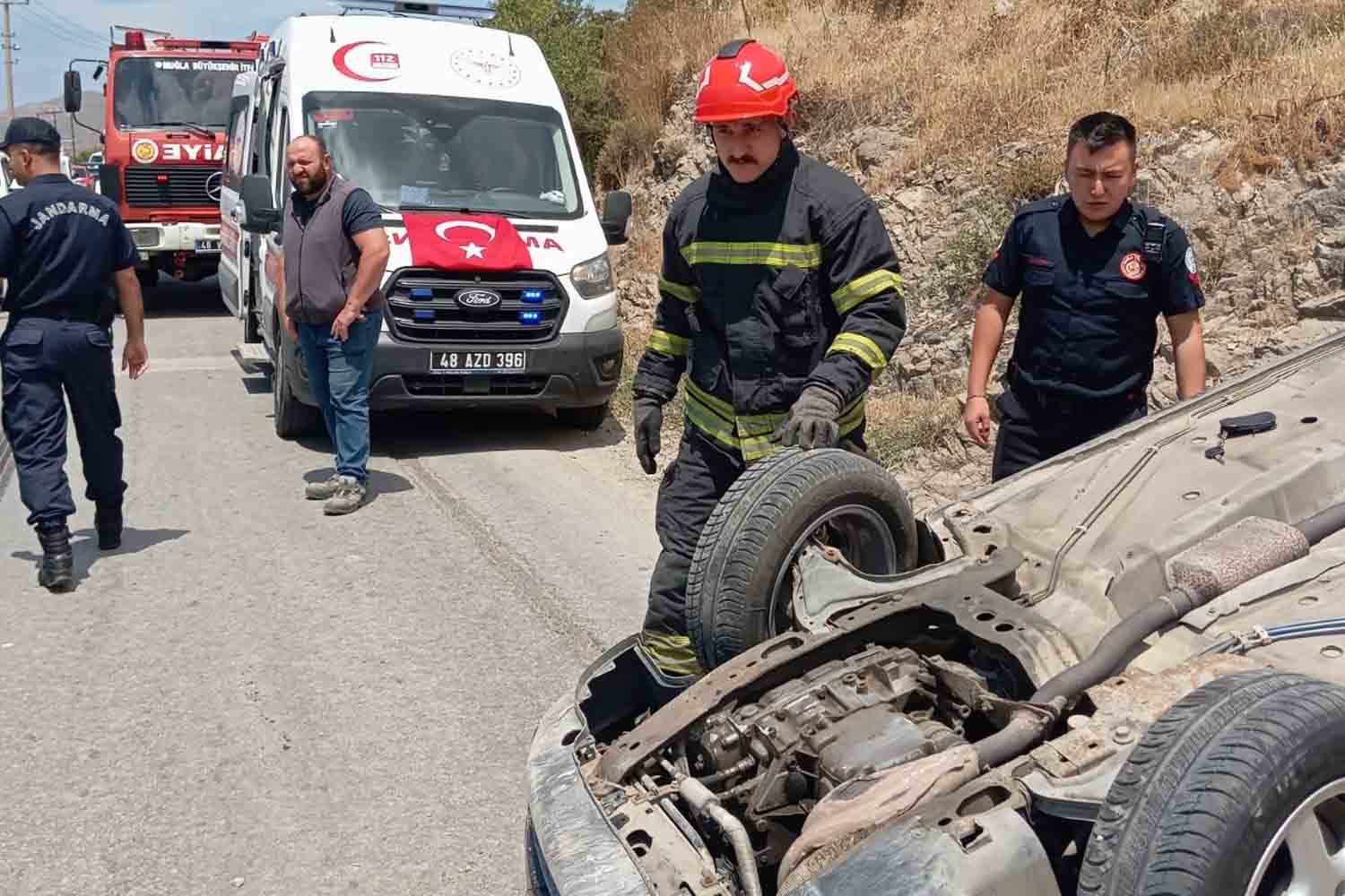 Bodrum’da Feci Kaza: Hurdaya Dönen Araçtan 3 Kişi Çıkarıldı