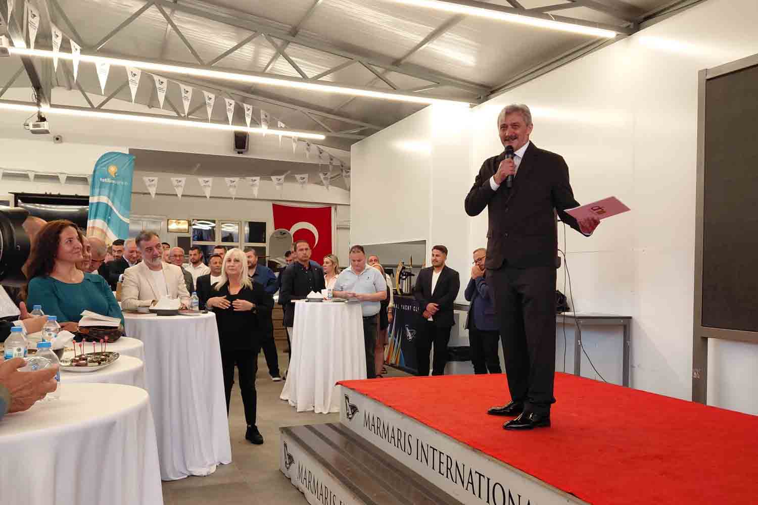 "Bir Kalem, Bir Şehir" Kitabı Marmaris'te Okurlarıyla Buluştu