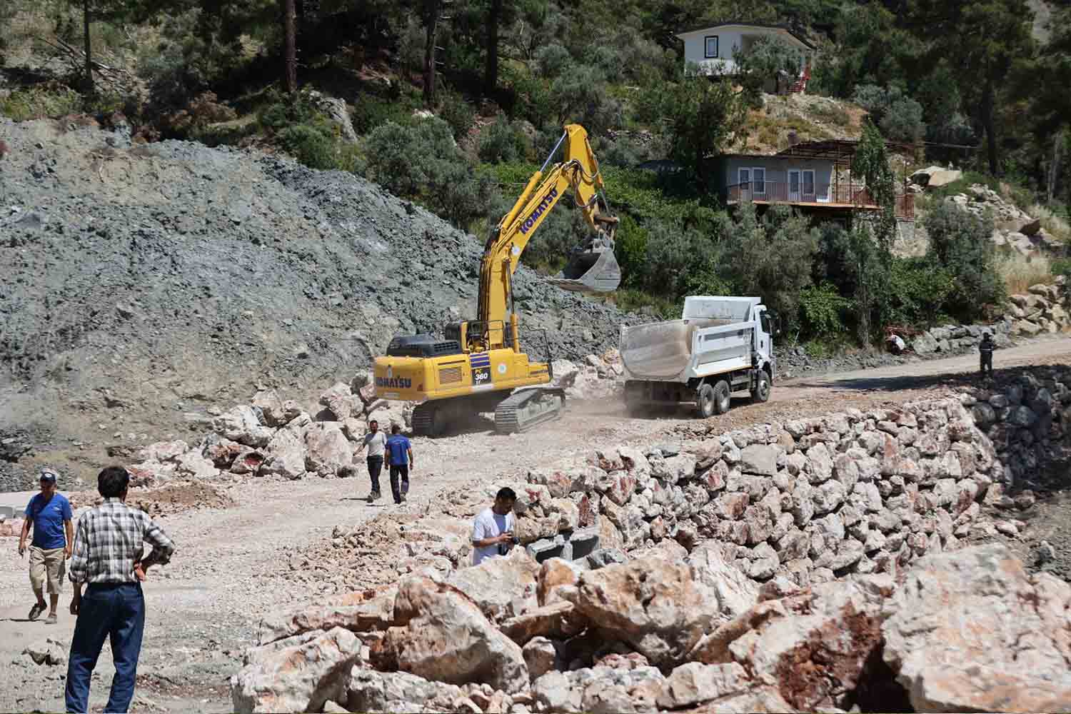 Seydikemer’de Heyelan Yaraları Sarılıyor