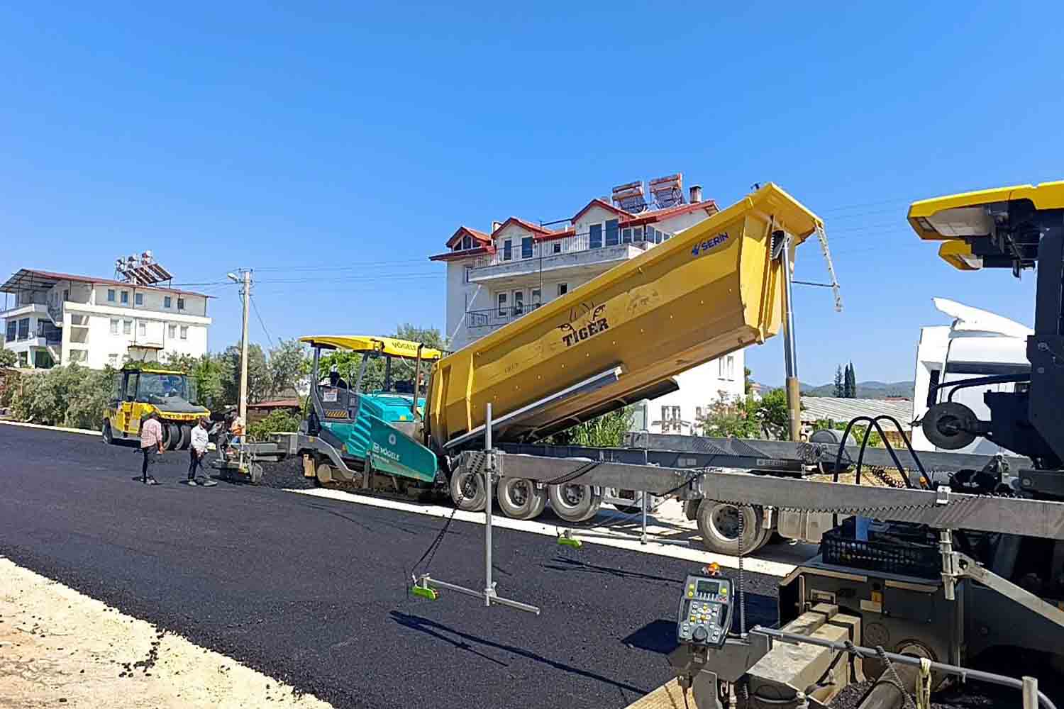 Büyükşehir, Toptancı Hal Bölgesi’nde Yolları Yeniliyor
