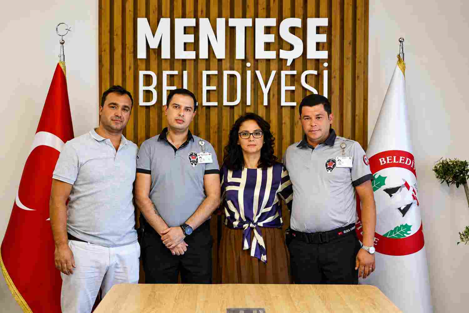 Menteşe’de Bayrak Saldırısının Şüphelisi Belediye Güvenliğinin Dikkatiyle Yakalandı