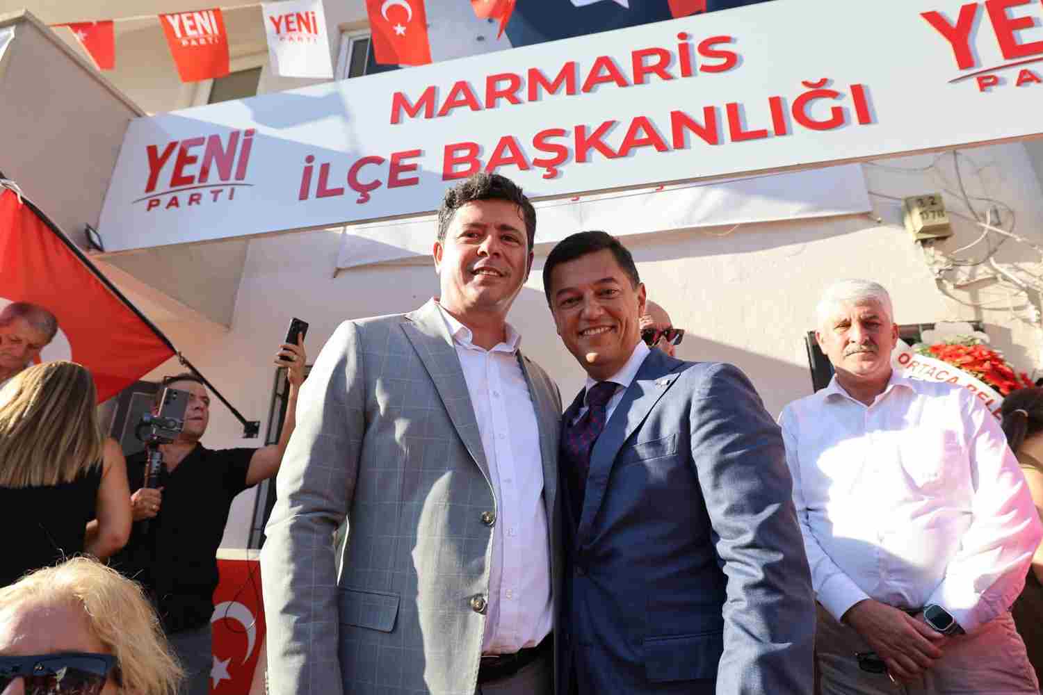 MARMARİS BELEDİYE BAŞKANI ACAR ÜNLÜ YENİ PARTİ’YE KATILDI