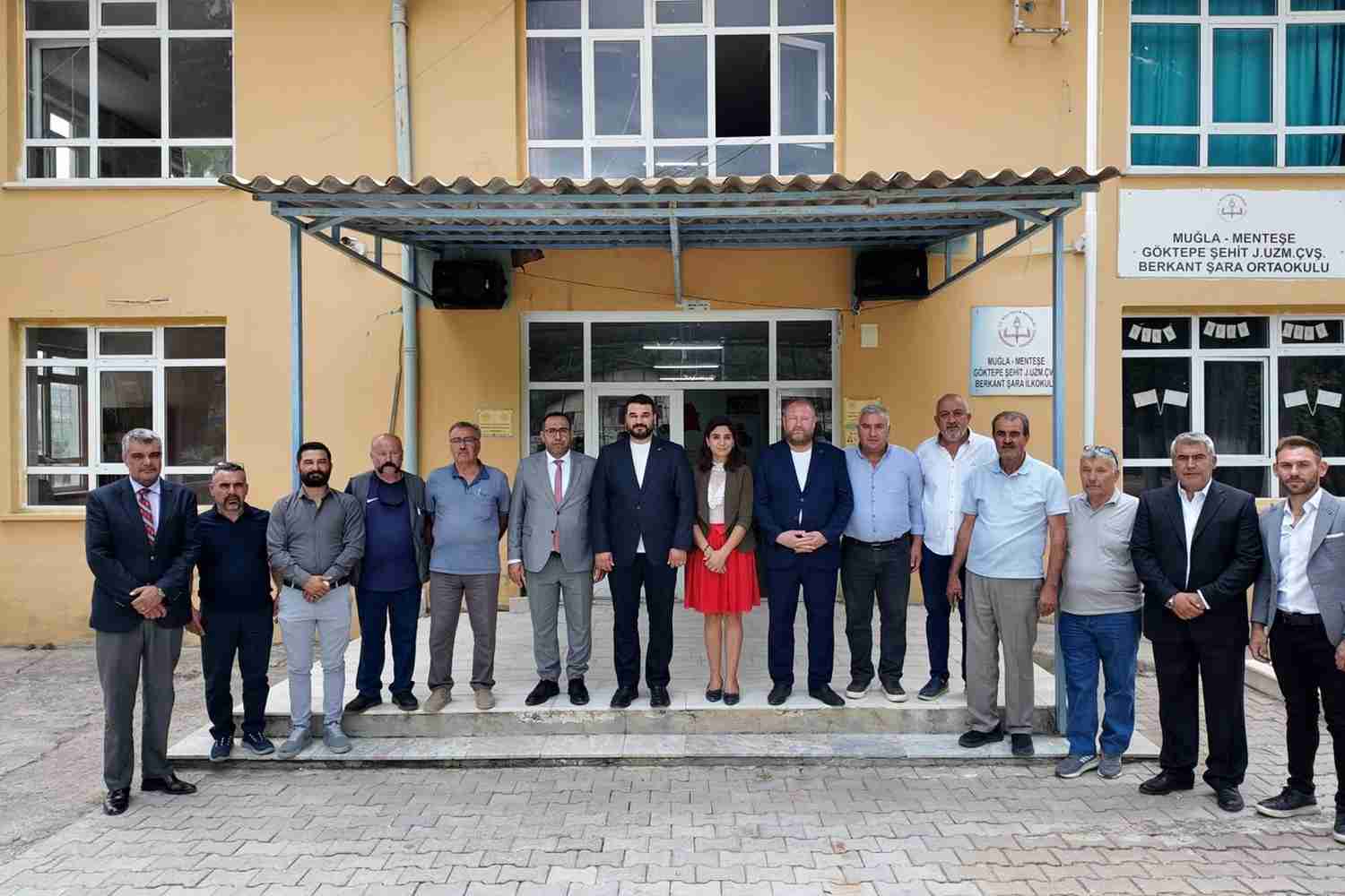 MHP MENTEŞE’DEN KÖY OKULUNA EĞİTİM DESTEĞİ