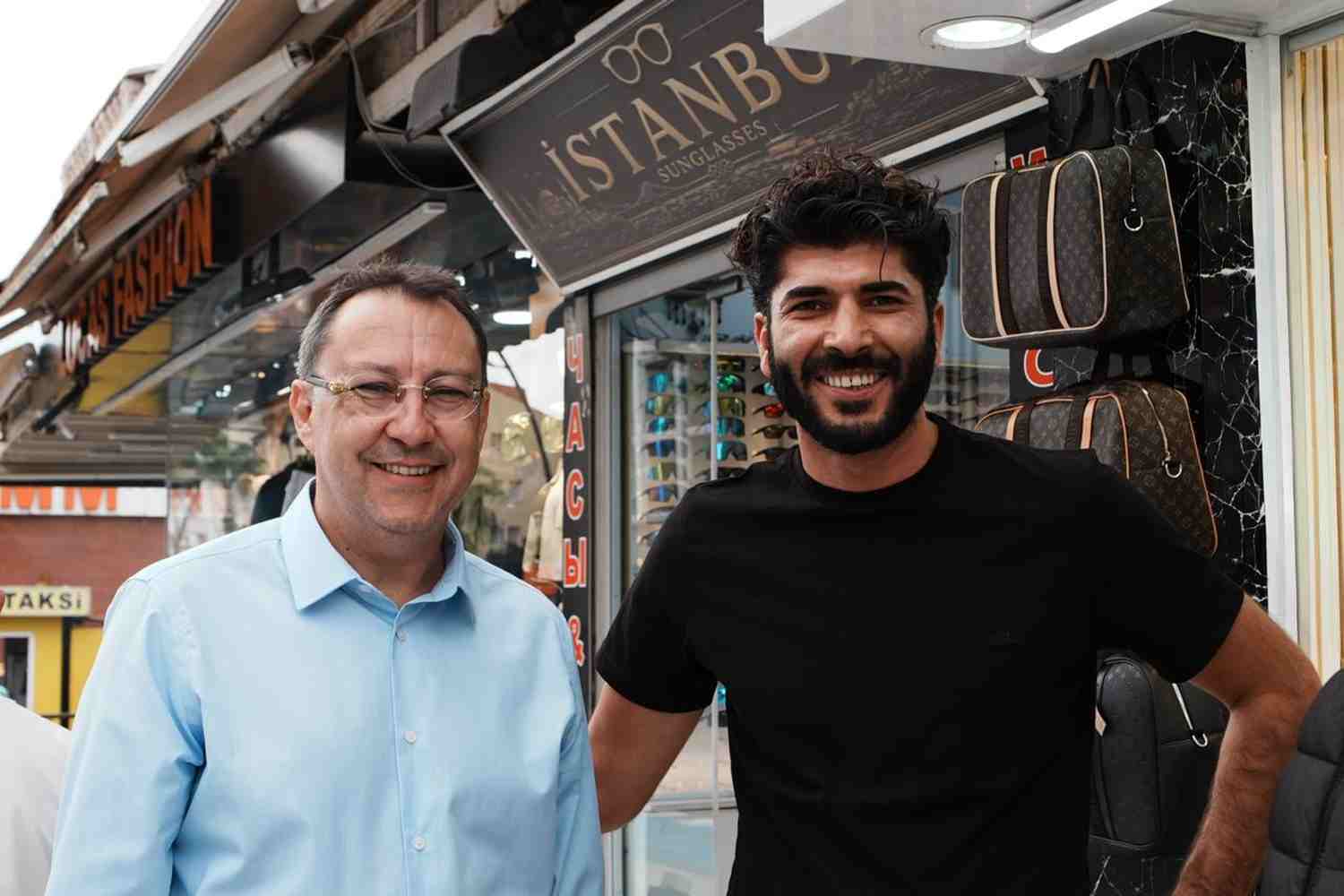 MUTLU AYHAN SİTELER MAHALLESİ’NDE ÜYELERLE BULUŞTU