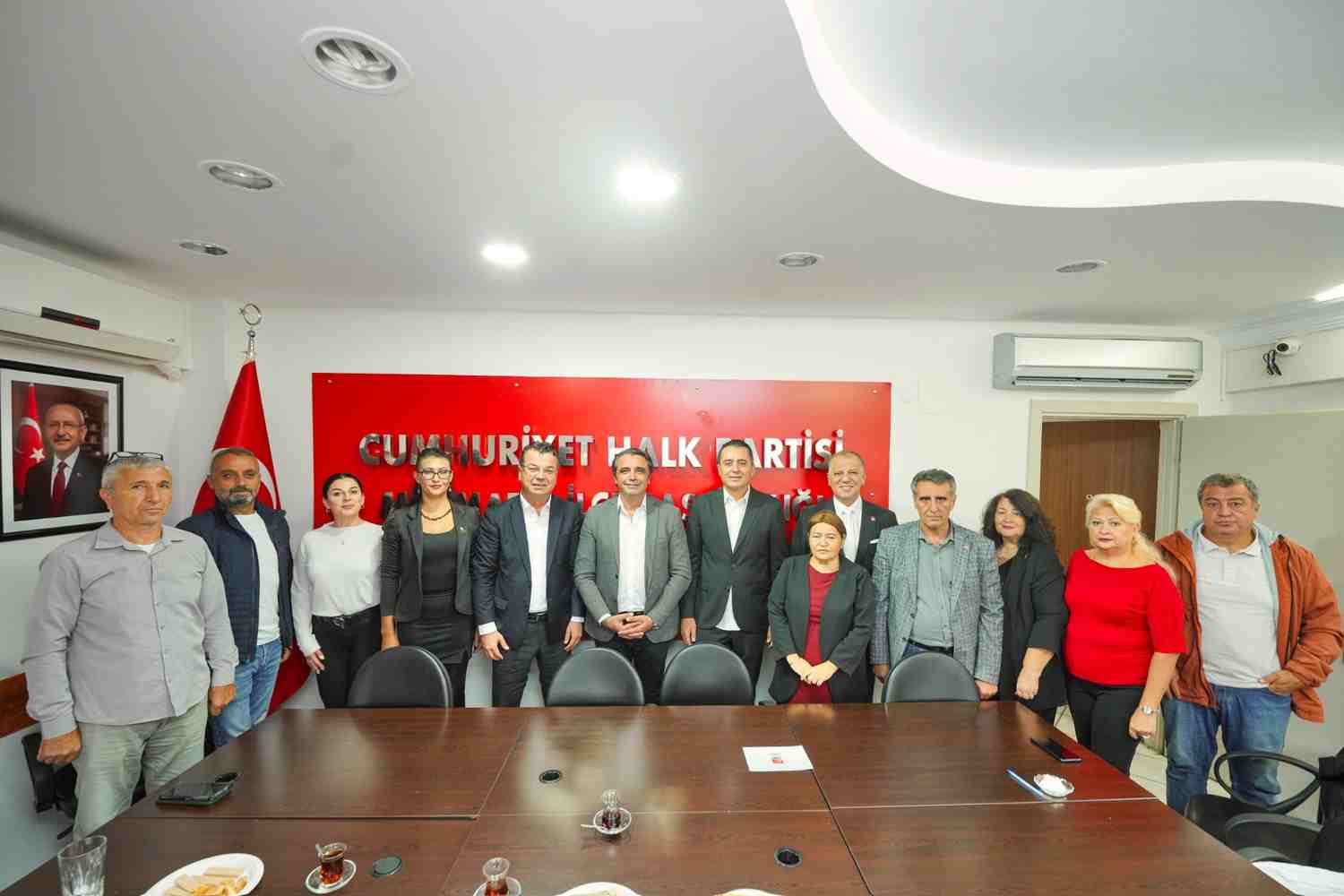 İdris Akgül’den CHP’ye Ziyaret: “13 Komitenin Tamamında Hedefimiz Başarı”
