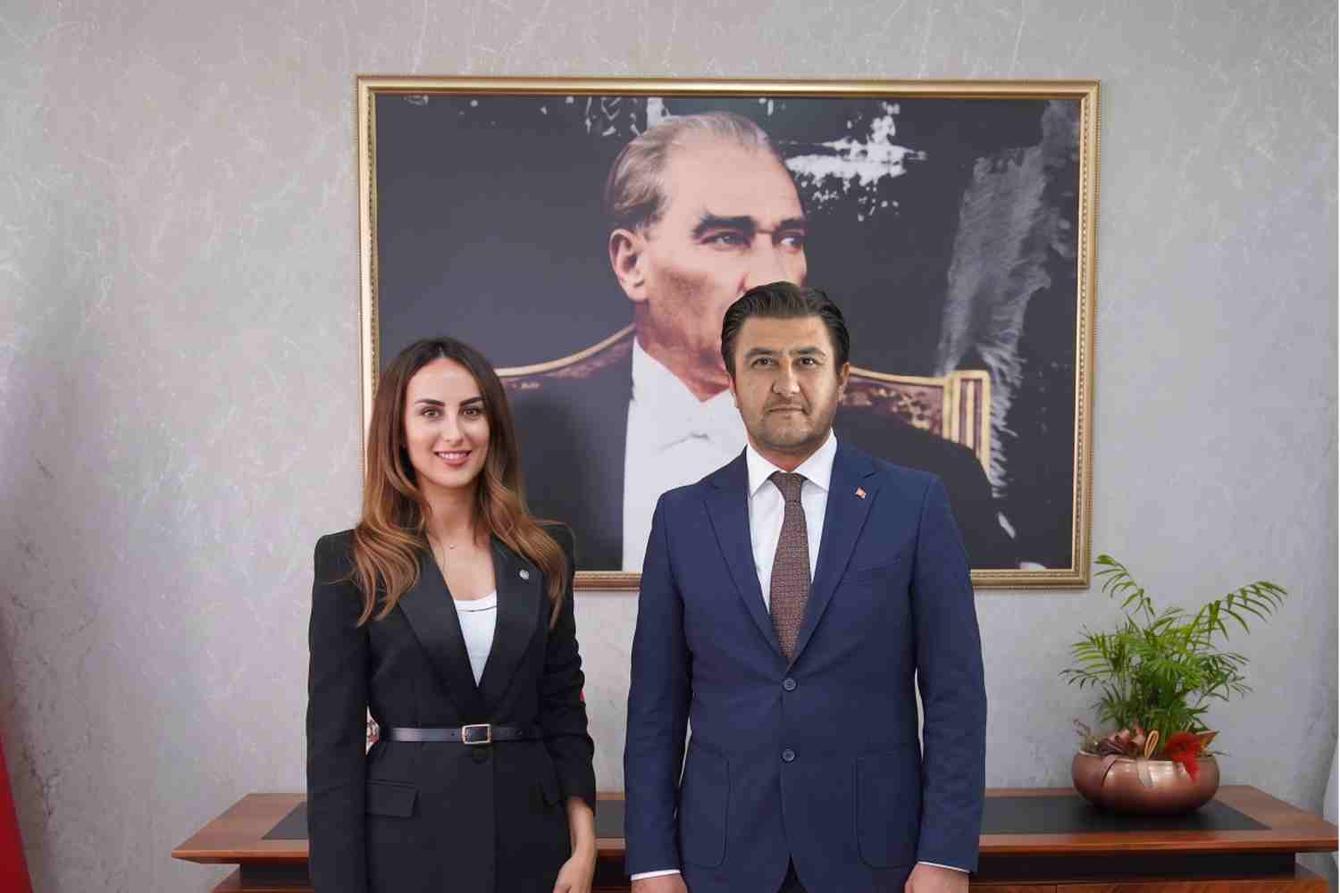 BODRUM BELEDİYE MECLİS ÜYESİ ASUMAN GÜLSOY AK PARTİ’YE KATILDI