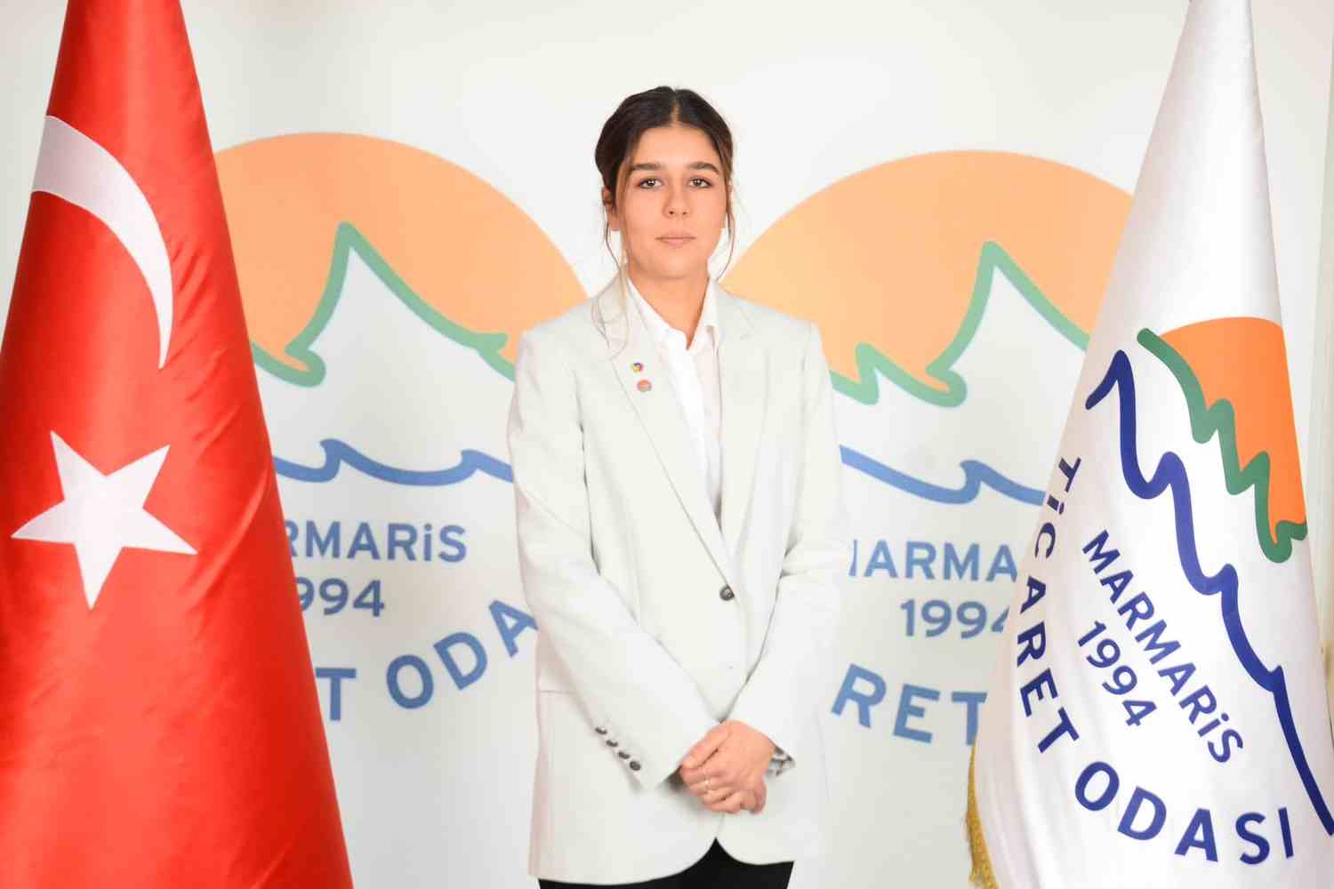 MARMARİS TİCARET ODASI’NDA MAVİ LİSTE’NİN ADAYI ECE BAYSAL GÜNGÖR