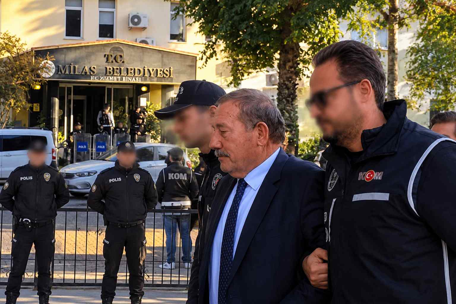 MİLAS BELEDİYE BAŞKANI FEVZİ TOPUZ GÖREVDEN UZAKLAŞTIRILDI