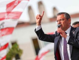 CHP Genel Başkanı Özgür Özel Marmaris’te: “Temmuz’a Vade Yalanlarına Karnımız Tok”